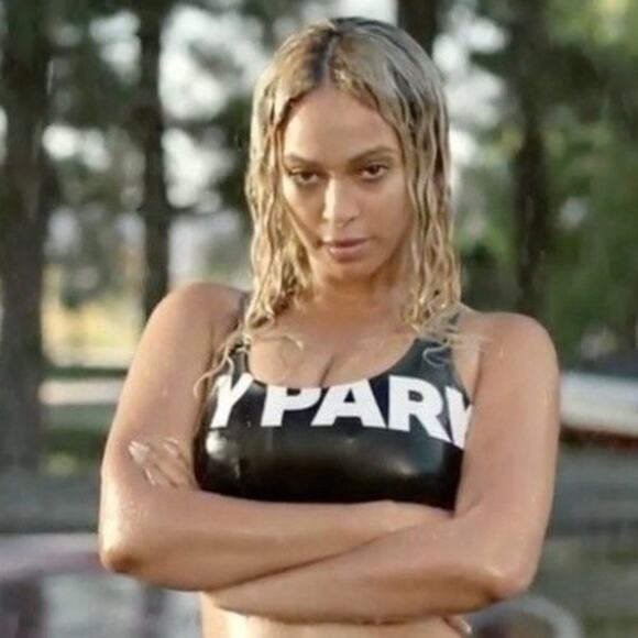 IVY PARK NWOT COLOR BLOCK LOGO BLACK MESH LINED SPORTS BRA LARGE - Picture 11 of 11